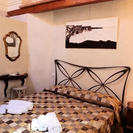 Il Casale Dell'arte - Le Case Antiche 4*