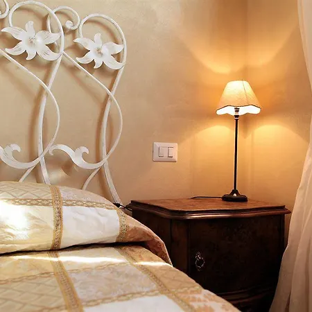 Il Casale Dell'arte - Le Case Antiche Bed and Breakfast Verucchio