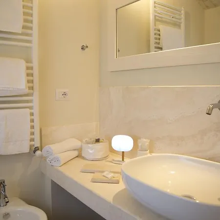 Bed and Breakfast Il Casale Dell'arte - Le Case Antiche 4*