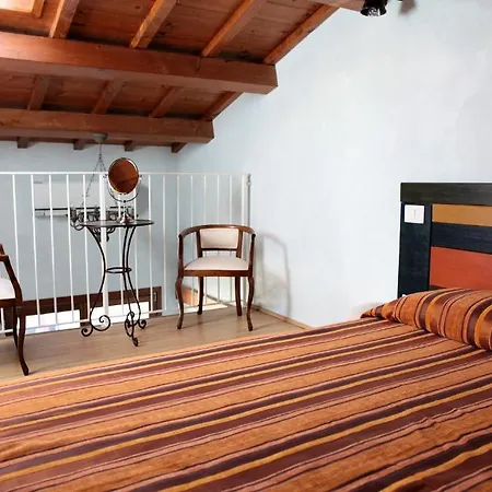 Bed and Breakfast Il Casale Dell'arte - Le Case Antiche 4*