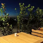 Il Casale Dell'arte - Le Case Antiche Bed and Breakfast 4*