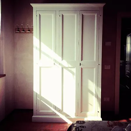 Il Casale Dell'arte - Le Case Antiche Bed & Breakfast 4*