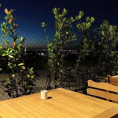 Il Casale Dell'arte - Le Case Antiche Bed & Breakfast 4*