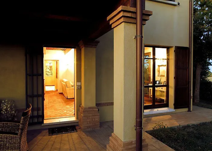 Il Casale Dell'arte - Le Case Antiche Bed & Breakfast 4*