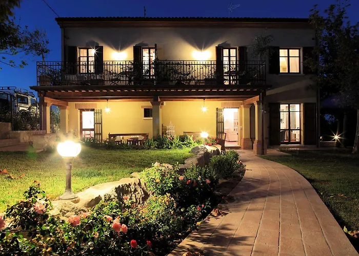 Bed & Breakfast Il Casale Dell'arte - Le Case Antiche 4*